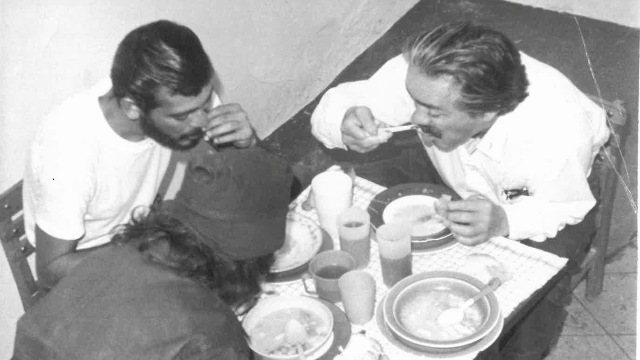 Hasta comer se vuelve un acto político